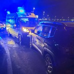 Vercelli, auto contro mano si scontra con l'ambulanza biellese Vercelli, auto contro mano si scontra con l'ambulanza biellese