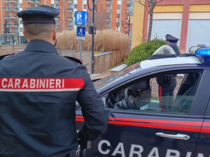 Cossato, derubata della collana con la scusa di chiedere informazioni Cossato, derubata della collana con la scusa di chiedere informazioni