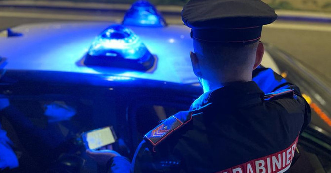 Fermato in Valsessera per un controllo, nasconde la droga in bocca: nei guai un giovane (foto di repertorio)