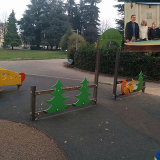Biella sempre più inclusiva con simboli CAA  nei giochi al parco Arequipa FOTO