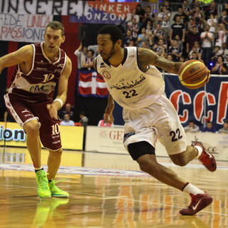 Basket - Per Hollis una partita perfetta FOTOGALLERY