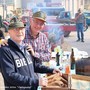 Caldarroste e polenta concia: a Casapinta la castagnata degli Alpini fa il pienone (foto di Claudio Nicola) Caldarroste e polenta concia: a Casapinta la castagnata degli Alpini fa il pienone (foto di Claudio Nicola)