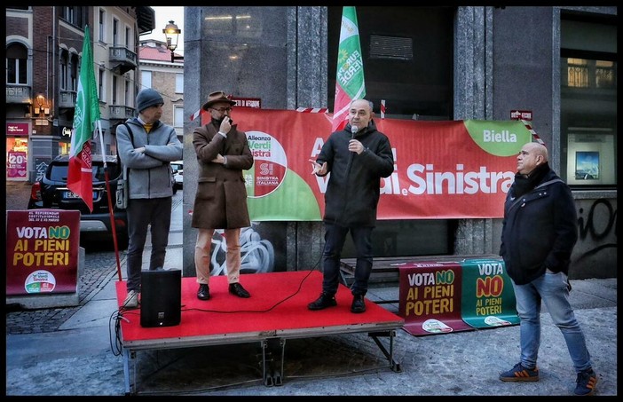 “No ai pieni poteri”, comizio di Avs a Biella con il senatore Peppe De Cristofaro