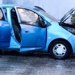 Fumo dal motore, poi le fiamme: incendio ad un’auto tra Cossato e Valdilana (foto di Mattia Baù per newsbiella.it)