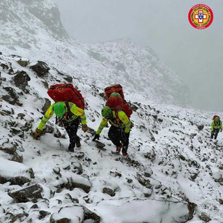 Alpinista francese precipita sul Corno Stella, tratto in salvo insieme alla compagna di cordata