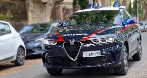 Follia a Ivrea, stacca a morsi un dito alla rivale: arrestata (foto di repertorio)