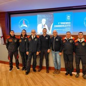 Al Corpo AIB del Piemonte il Premio “Zamberletti", Prima Edizione, foto pag fb Corpo AIB Piemonte Al Corpo AIB del Piemonte il Premio “Zamberletti", Prima Edizione, foto pag fb Corpo AIB Piemonte
