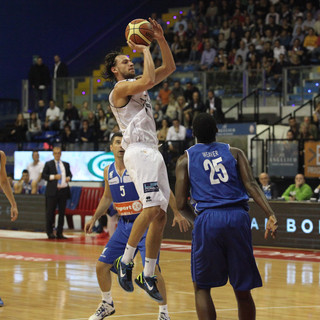 Basket - L'Angelico batte anche Napoli e vola in testa alla classifica