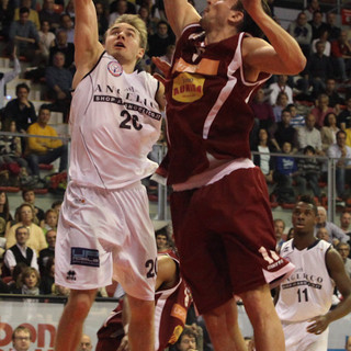 Basket - Hollis sfiora la partita perfetta FOTOGALLERY