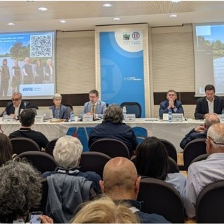 Da sinistra a destra: Andrea Campasso, Elena Porro, Luca Vannelli, Sandro Crestani e Leonardo Dolce (foto idi Avis Regionale Piemonte)