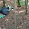 Rifiuti abbandonati, in azione il Comune: ritorna pulito il sentiero Sagliano in Gamba (foto dalla pagina Facebook di SiAmo Sagliano)