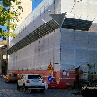 Ex biblioteca di via Pietro Micca: slitta la fine lavori, il cantiere chiude a maggio