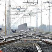 Dal Nord Ovest - Uomo investito da un treno a Trofarello: circolazione via binari sospesa (foto di repertorio)