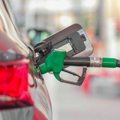 Benzina e diesel, rincari rinviati di 48 ore: prorogate le accise fino al 26 agosto Benzina e diesel, rincari rinviati di 48 ore: prorogate le accise fino al 26 agosto