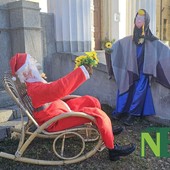 Castagnea si veste di magia: il borgo di Portula celebra la Befana tra calze giganti e allestimenti (foto di Angela Lobefaro per newsbiella.it) Castagnea si veste di magia: il borgo di Portula celebra la Befana tra calze giganti e allestimenti (foto di Angela Lobefaro per newsbiella.it)