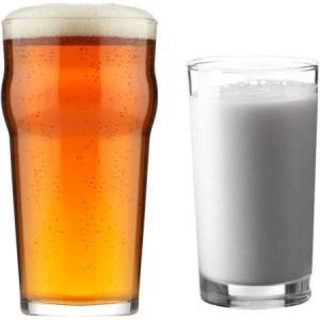 "Noi abbiamo la birra tu porta il latte" "Noi abbiamo la birra tu porta il latte"