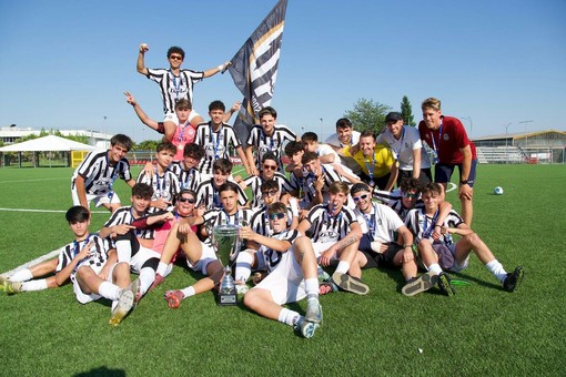 La Biellese Under 16 è campione regionale: decide Sasso nella finale con la CBS - Foto Biellese 1902 La Biellese Under 16 è campione regionale: decide Sasso nella finale con la CBS - Foto Biellese 1902
