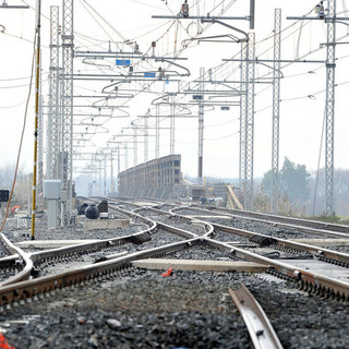 Dal Nord Ovest - Uomo investito da un treno a Trofarello: circolazione via binari sospesa (foto di repertorio)