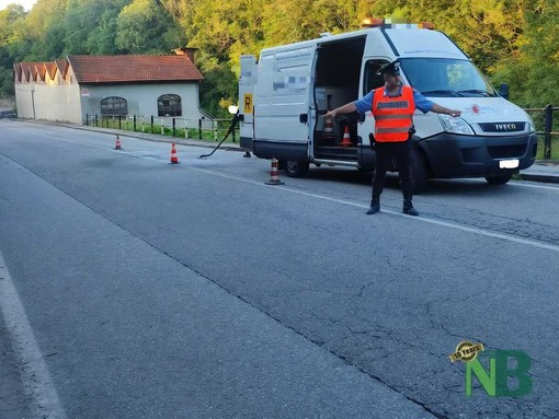 Bivio tra Tollegno e Pralungo, un'auto finisce fuori strada dopo lo scontro, foto archivio