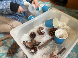 A Benna un laboratorio di Primavera tra letture e giardinaggio