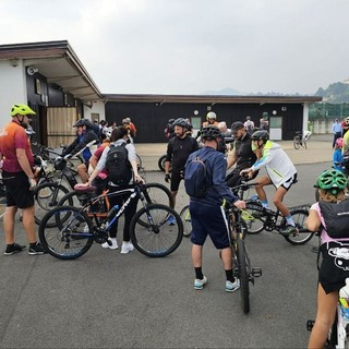 Valdengo in sella: in 60 alla biciclettata “aspettando il Trofeo Tessile e Moda”