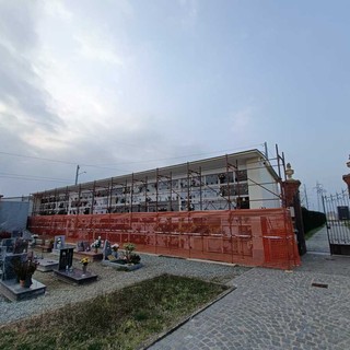 Borriana, cantieri al cimitero e in palestra