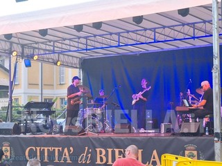 Biella celebra i 60 anni del Biella Jazz Club: in Piazza Duomo musica, immagini ed emozioni FOTO e VIDEO Nicola Rasolo per newsbiella.it