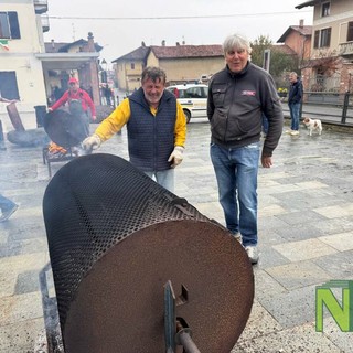 Profumo d’autunno a Benna: caldarroste e vin brulé con i Volontari dello Sport Folclore FOTO e VIDEO Davide Finatti per newsbiella.it