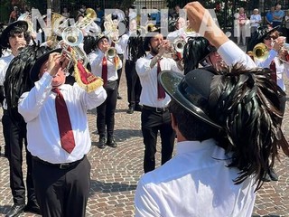 Biella rende omaggio ai Bersaglieri, inaugurato il nuovo monumento in piazza La Marmora FOTO e VIDEO di Massimo Giacobbe per newsbiella.it