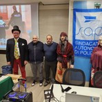All'ospedale di Biella la "Befana del Poliziotto": sala gremita e molti bambini