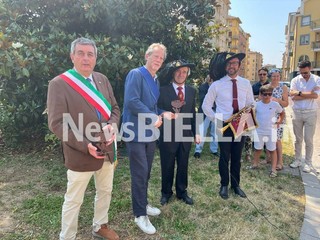 Biella rende omaggio ai Bersaglieri, inaugurato il nuovo monumento in piazza La Marmora FOTO e VIDEO di Massimo Giacobbe per newsbiella.it