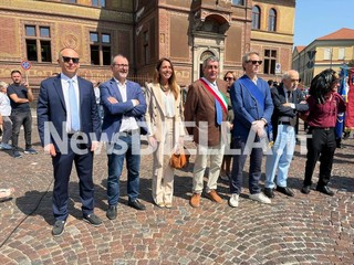 Biella rende omaggio ai Bersaglieri, inaugurato il nuovo monumento in piazza La Marmora FOTO e VIDEO di Massimo Giacobbe per newsbiella.it