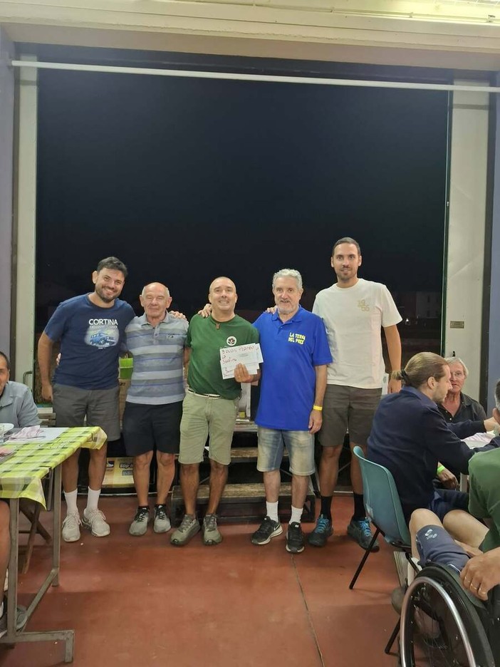 Bocce e solidarietà a Benna con il Trofeo Fondazione Angelino FOTO Bocce e solidarietà a Benna con il Trofeo Fondazione Angelino FOTO