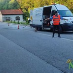 Bivio tra Tollegno e Pralungo, un'auto finisce fuori strada dopo lo scontro, foto archivio