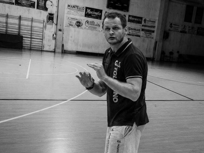 Il Gruppo Sportivo Tollegno saluta Il coach Gregorio Bertoni Il Gruppo Sportivo Tollegno saluta Il coach Gregorio Bertoni