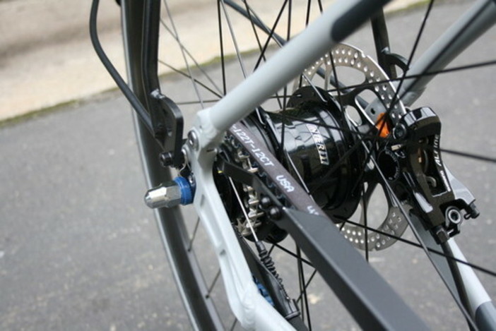 Due arresti cardiaci durante la Gran Fondo di Torino: muoiono entrambi i partecipanti nonostante i soccorsi (foto di repertorio)