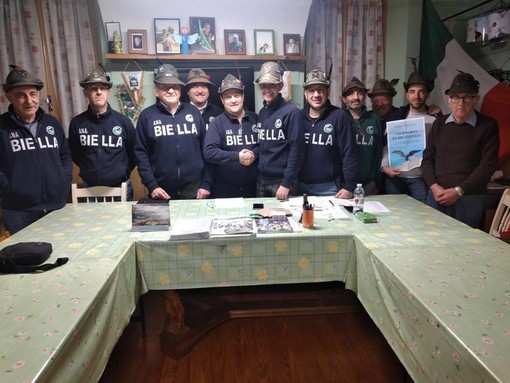 Brusnengo e Curino in festa per i 48 anni di fondazione degli Alpini (foto di repertorio)