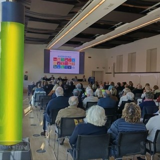 Biella, riflessioni su rispetto, cura e dono al convegno “Un mondo possibile” - Servizio di Mattia Baù per newsbiella.it Biella, riflessioni su rispetto, cura e dono al convegno “Un mondo possibile” - Servizio di Mattia Baù per newsbiella.it