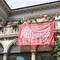 Mai bandiera bianca contro la violenza di genere, a Biella esposto un vessillo a Villa Schneider FOTO e VIDEO Mai bandiera bianca contro la violenza di genere, a Biella esposto un vessillo a Villa Schneider FOTO e VIDEO