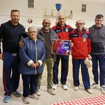 Bocce: sport, amicizia e solidarietà al 1° Memorial Enzo Stasia (foto dalla pagina Facebook di Comune di Valdilana) Bocce: sport, amicizia e solidarietà al 1° Memorial Enzo Stasia (foto dalla pagina Facebook di Comune di Valdilana)