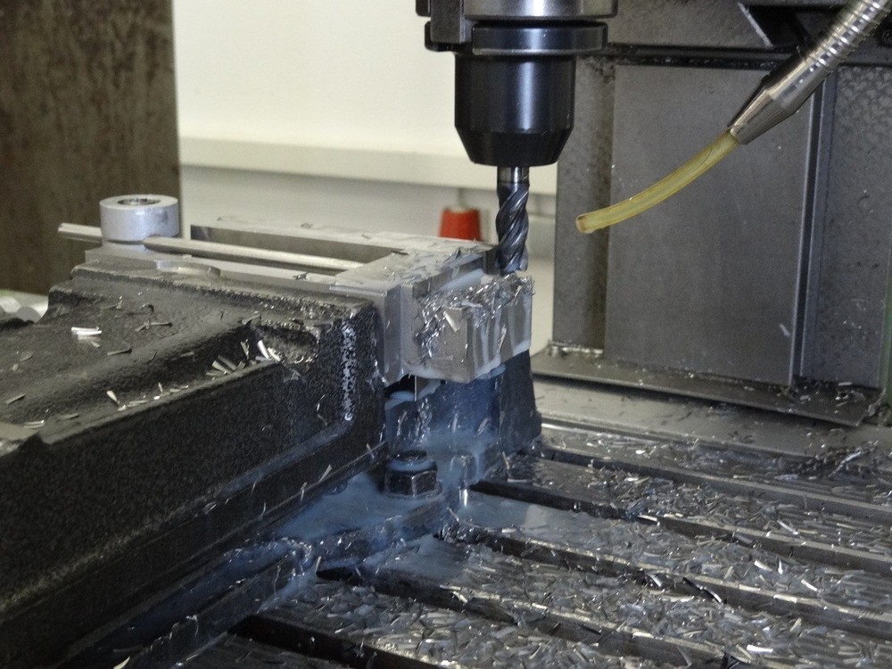 Officina Meccanica cerca Fresatore CNC qualificato