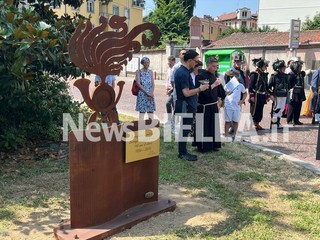 Biella rende omaggio ai Bersaglieri, inaugurato il nuovo monumento in piazza La Marmora FOTO e VIDEO di Massimo Giacobbe per newsbiella.it