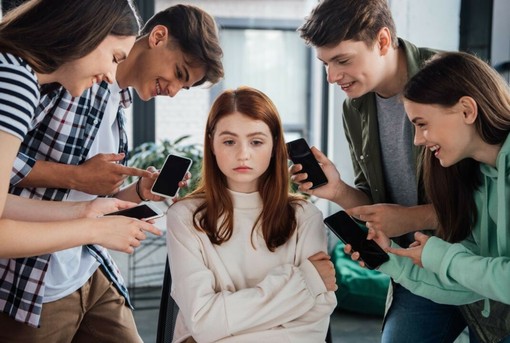 Bullismo, uso di stupefacenti e rischi tra i giovani: serata di confronto tra genitori, Carabinieri e ASL al Bona di Biella Bullismo, uso di stupefacenti e rischi tra i giovani: serata di confronto tra genitori, Carabinieri e ASL al Bona di Biella