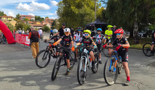 Riverosse alla Biciclettata di Cossato: giovani in sella fra sport e divertimento Riverosse alla Biciclettata di Cossato: giovani in sella fra sport e divertimento