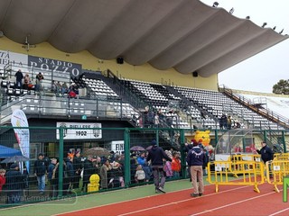 Babbo Natale Paracadutista a Biella: niente lancio dal cielo, ma regali ai bambini