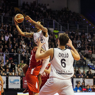 Basket - Angelico : "Ormai i play off ce li abbiamo in tasca"