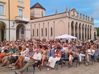 Biella celebra i 60 anni del Biella Jazz Club: in Piazza Duomo musica, immagini ed emozioni FOTO e VIDEO Nicola Rasolo per newsbiella.it