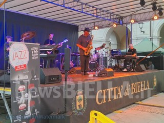Biella celebra i 60 anni del Biella Jazz Club: in Piazza Duomo musica, immagini ed emozioni FOTO e VIDEO Nicola Rasolo per newsbiella.it