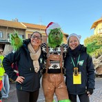 Candelo, al Borgo di Babbo Natale c'è anche il Grinch: speriamo non rovini le feste a nessuno! Candelo, al Borgo di Babbo Natale c'è anche il Grinch: speriamo non rovini le feste a nessuno!