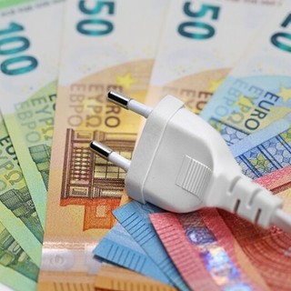Bollette alle stelle: da febbraio a maggio +7,7%. Confartigianato: "Puntare sulle Comunità energetiche rinnovabili"